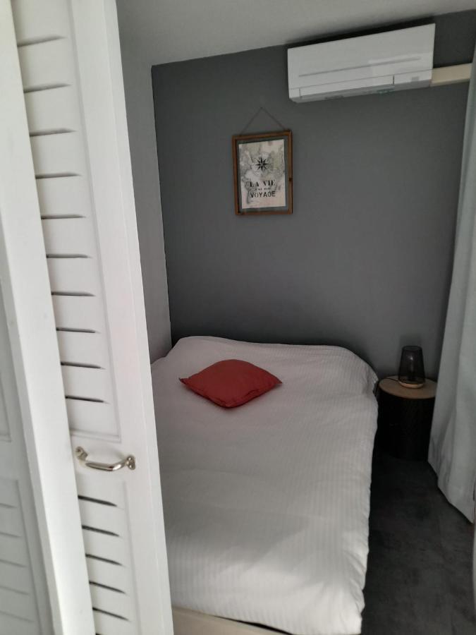 Appart Cosy En Bord De Mer - Port Santia Lucia St Raphael Сен-Рафаэль Экстерьер фото